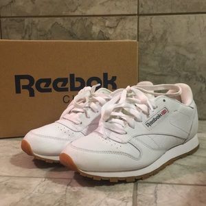Reebok Classic Leather Sneaker- 3.5Y or 5.5W WHITE